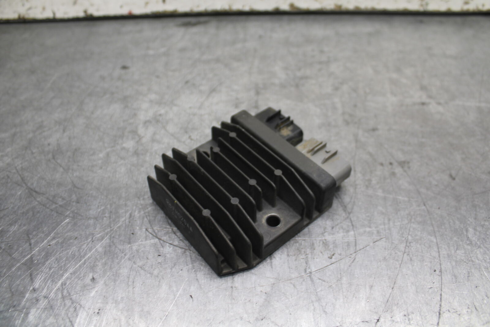 14-17 YAMAHA FZ09 RECTIFIER VOLTAGE REGULATOR BB111