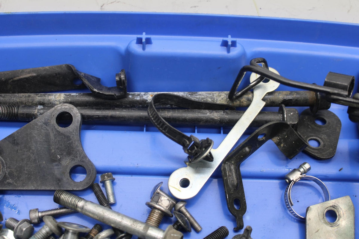 2007 Yamaha V Star 1300 XVS1300A MISCELLANEOUS BOLTS FASTENERS HARWARE BB78