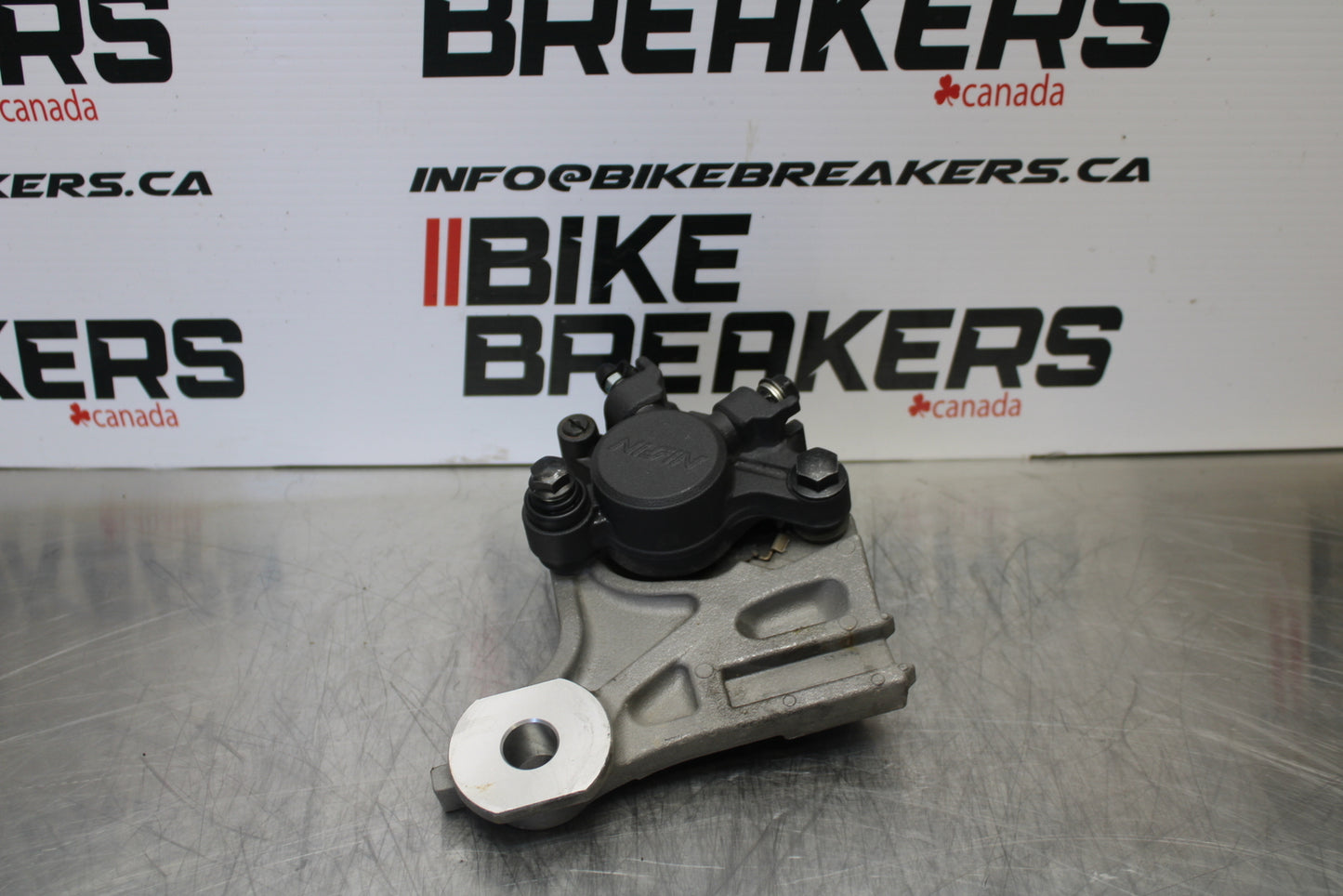 09-15 YAMAHA FZ6R REAR BACK BRAKE CALIPER W MOUNT BRACKET BB161