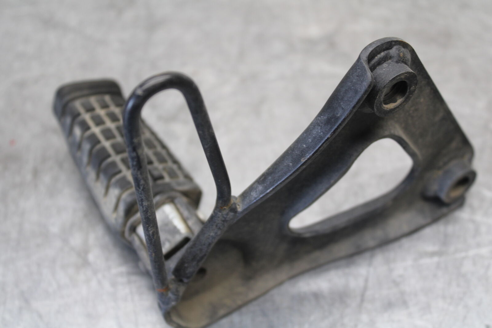 08-18 KAWASAKI KLR650 LEFT REAR BACK PASSENGER PEG BB707