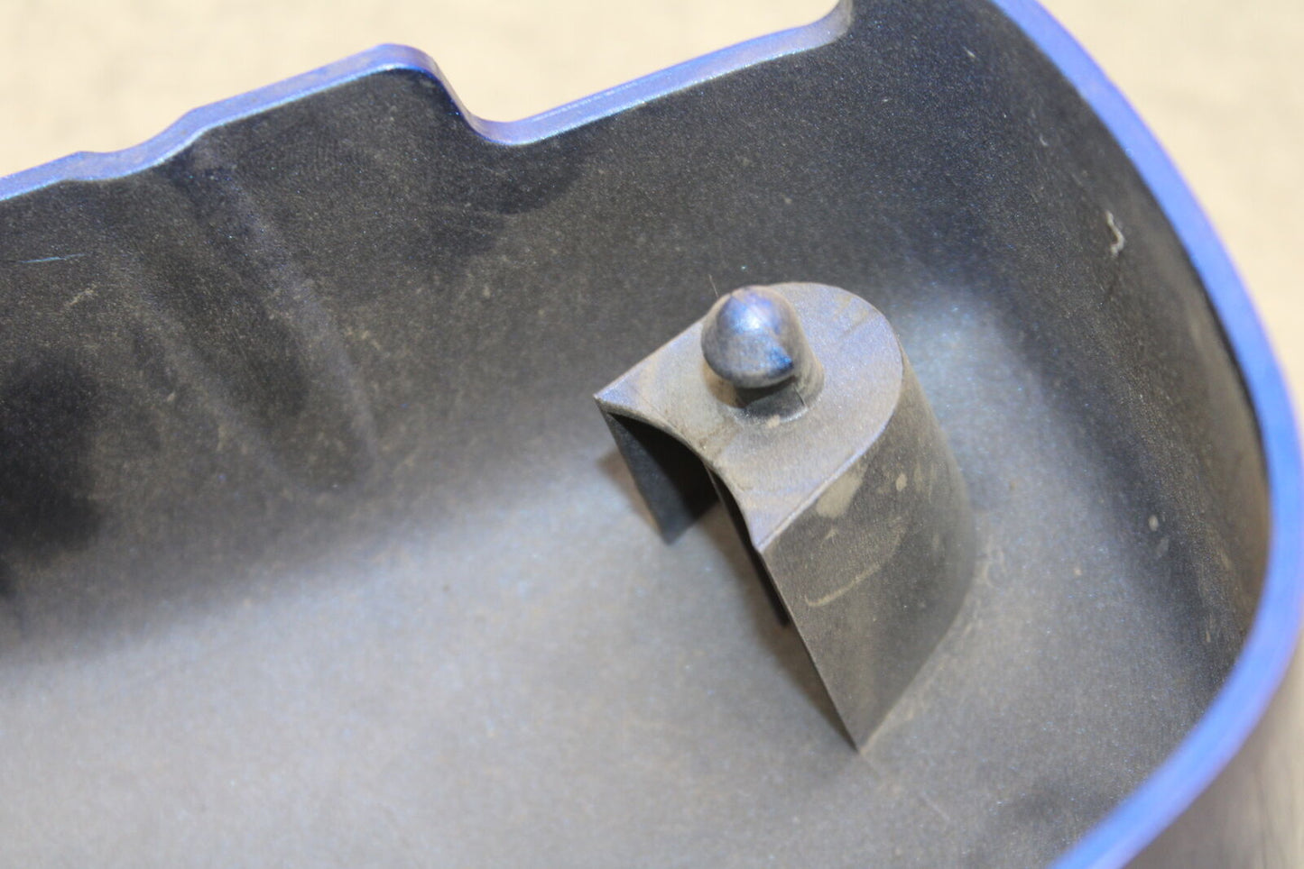 05-06 SUZUKI BOULEVARD M50 SIDE COVER PANEL COWL FAIRING 47130-41F00 BB671