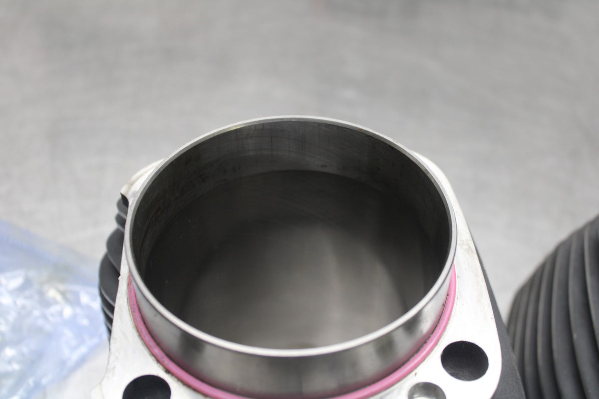 14 HARLEY-DAVIDSON STREET GLIDE ENGINE TOP END CYLINDER & PISTON SET PAIR BB880
