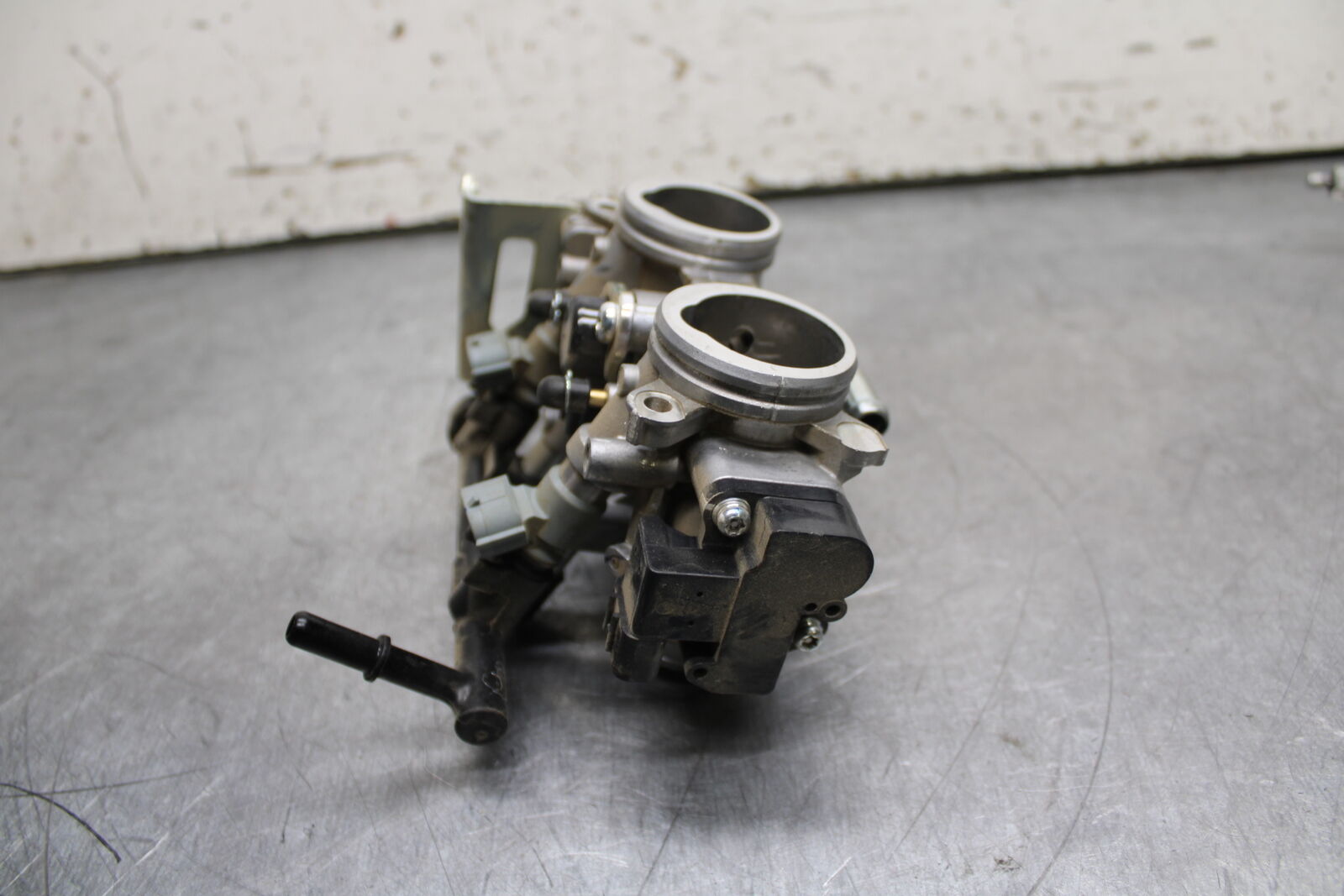 19-24 YAMAHA R3 MAIN FUEL INJECTORS / THROTTLE BODIES BB736