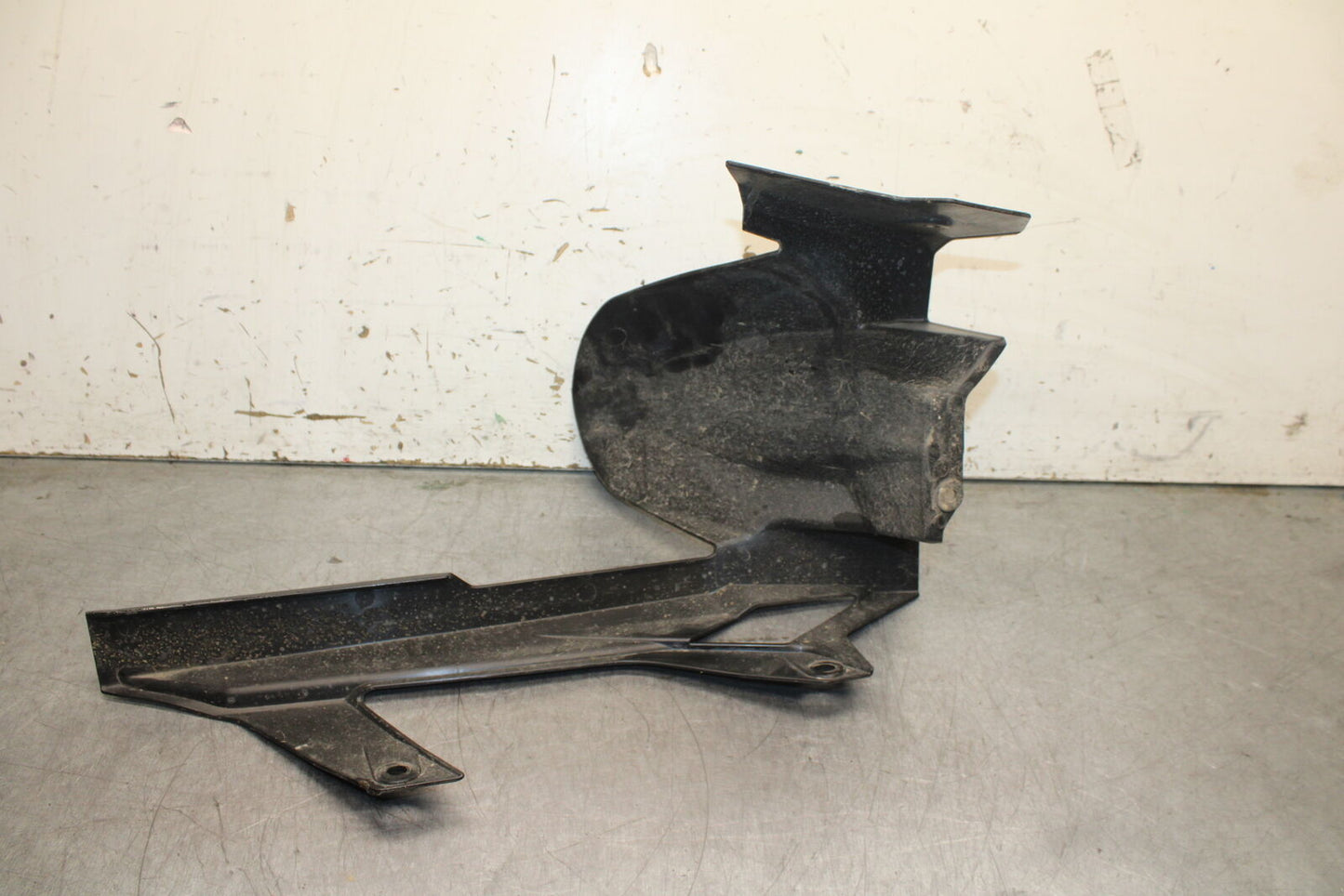 18-23 KAWASAKI NINJA 400 EX400 ABS REAR BACK CHAIN GUARD COVER SHIELD BB747 