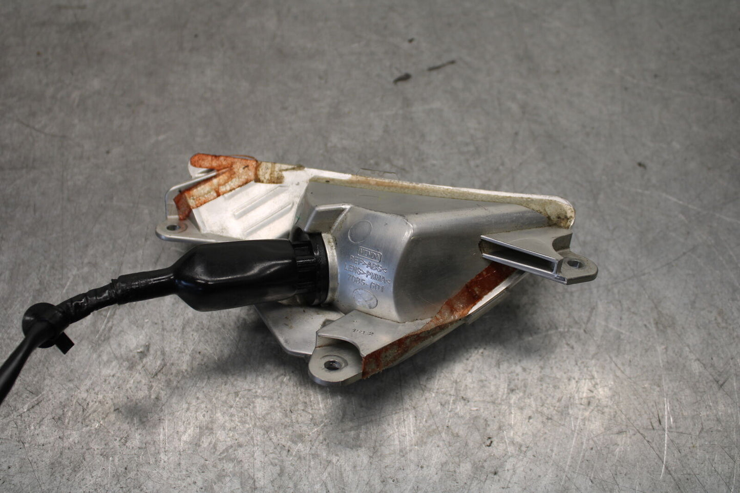 18-23 KAWASAKI NINJA 400 RIGHT FRONT TURN SIGNAL LIGHT INDICATOR BB660