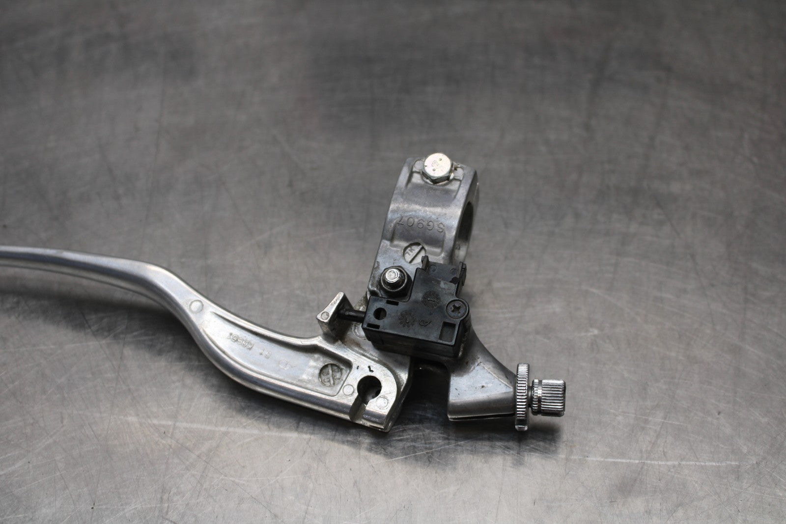 08 KAWASAKI VULCAN 900 LEFT HANDLEBAR CLIPON CLUTCH LEVER BB184