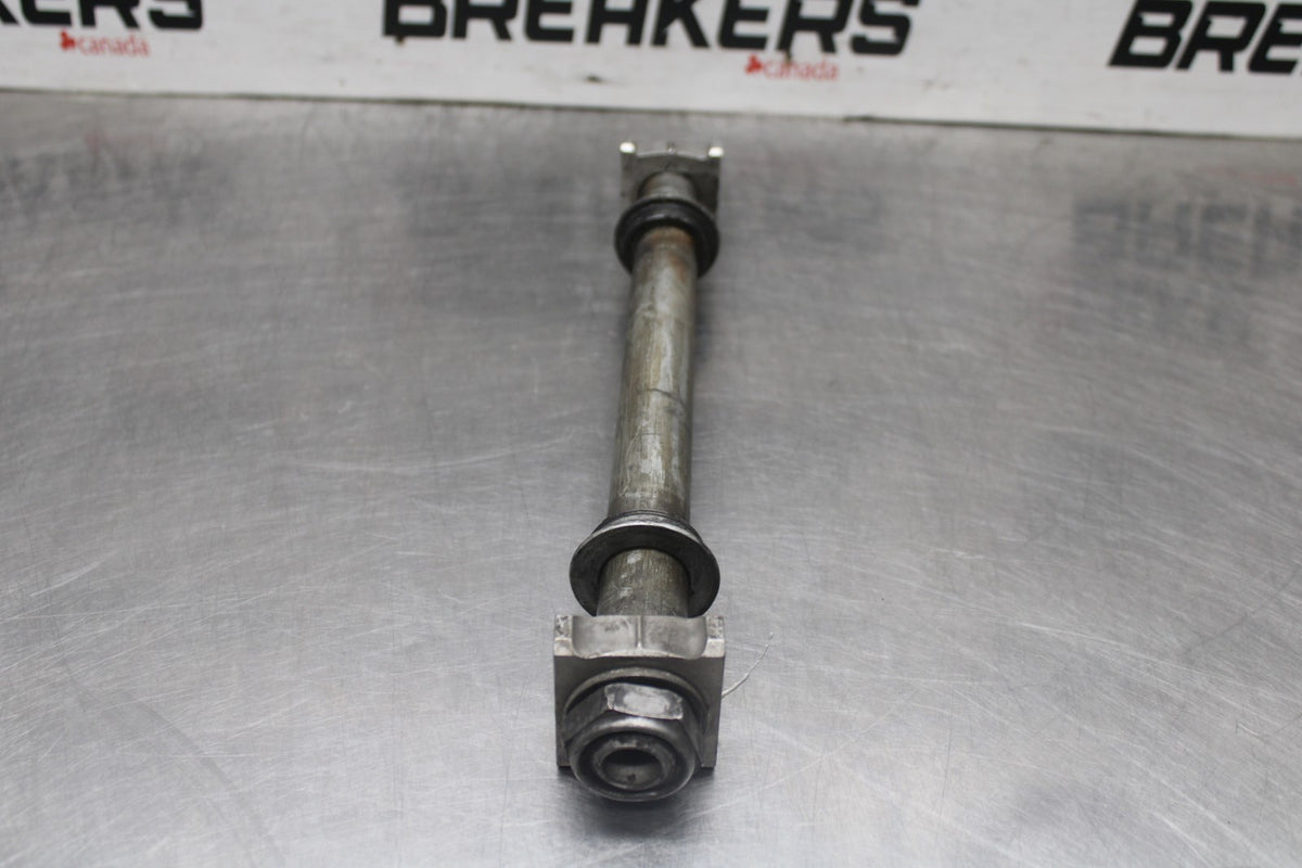 05-06 HONDA CBR600RR REAR AXLE BACK WHEEL RIM PIVOT BOLT AXEL BB945
