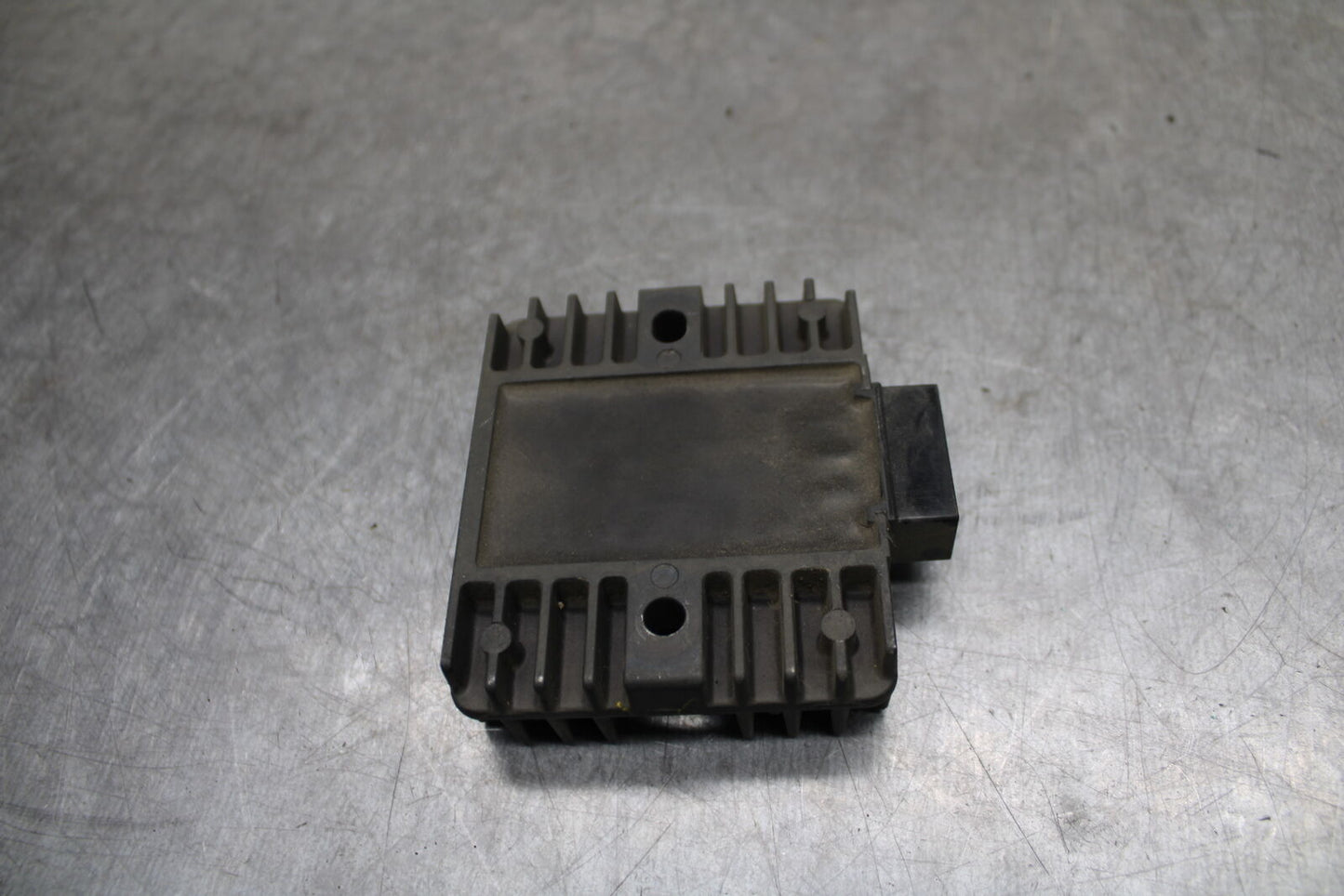 09-15 YAMAHA FZ6R RECTIFIER VOLTAGE REGULATOR 5SL-81960-00-00 BB719