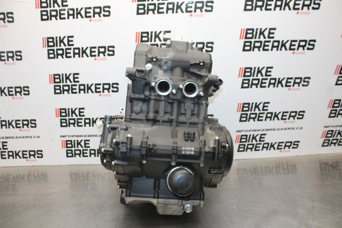23 YAMAHA YZF R3 ENGINE MOTOR BB806