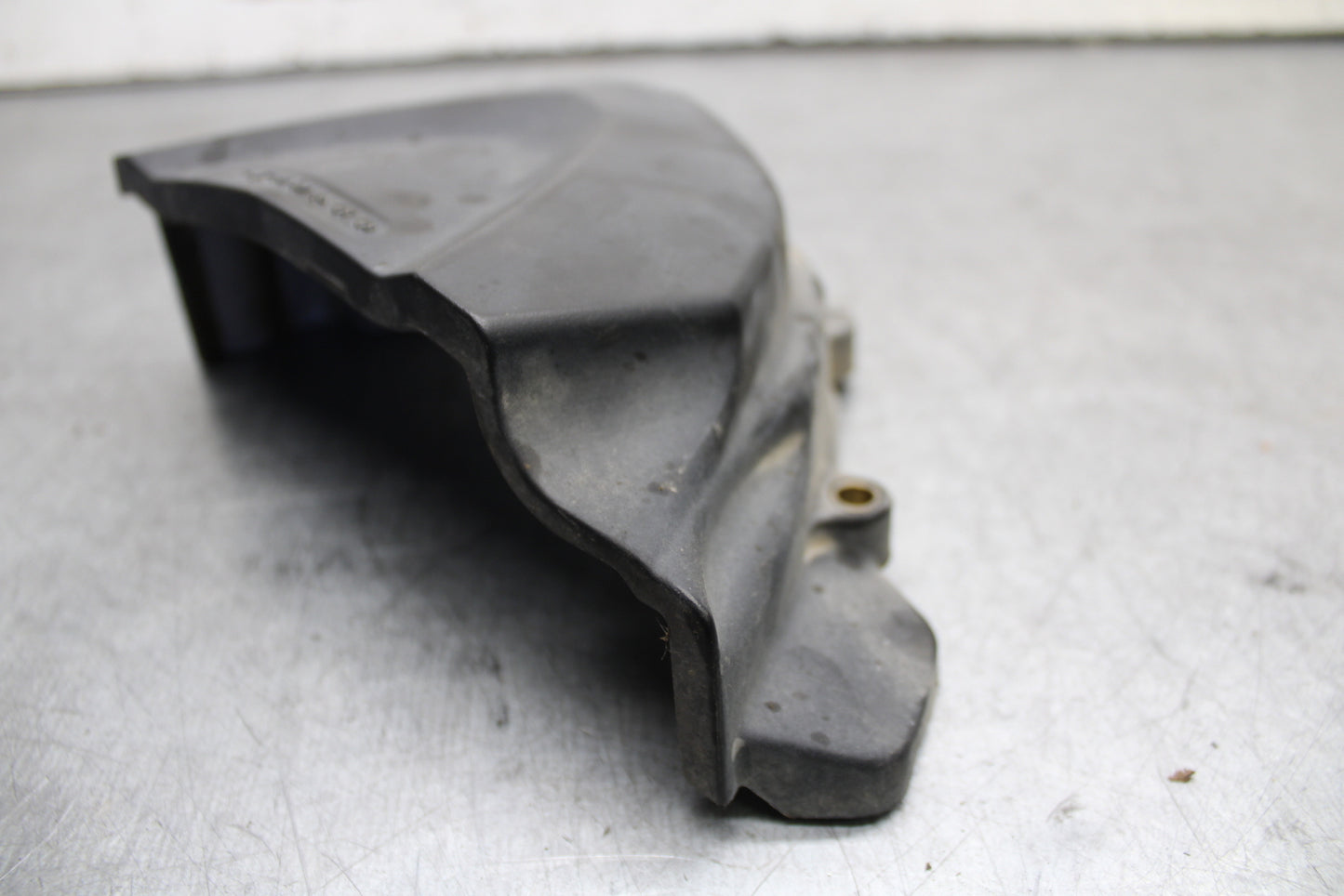 09-11 TRIUMPH DAYTONA 675 ENGINE SPROCKET COVER BB652