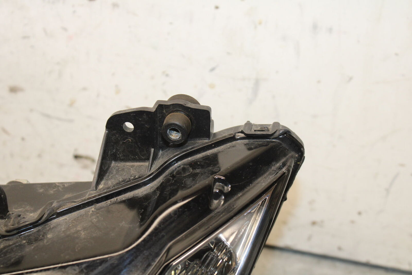 13-18 KAWASAKI NINJA ZX6R FRONT HEADLIGHT HEAD LIGHT LAMP 23007-0185 BB666