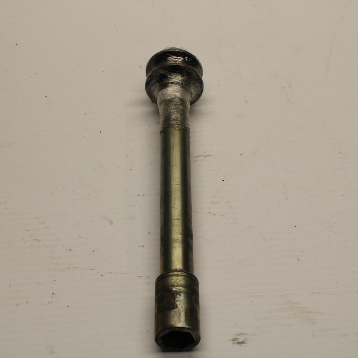 06 YAMAHA YZF R6 FRONT WHEEL RIM AXLE PIVOT BOLT BB23 A