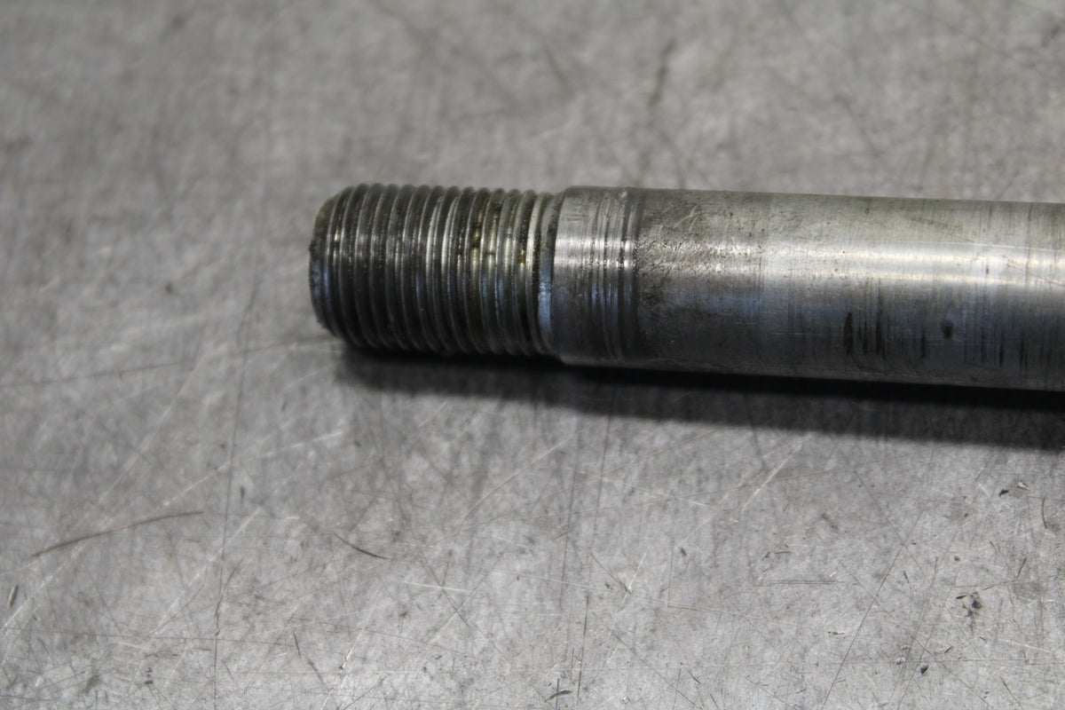 05-06 SUZUKI BOULEVARD M50 FRONT WHEEL RIM AXLE PIVOT BOLT BB671