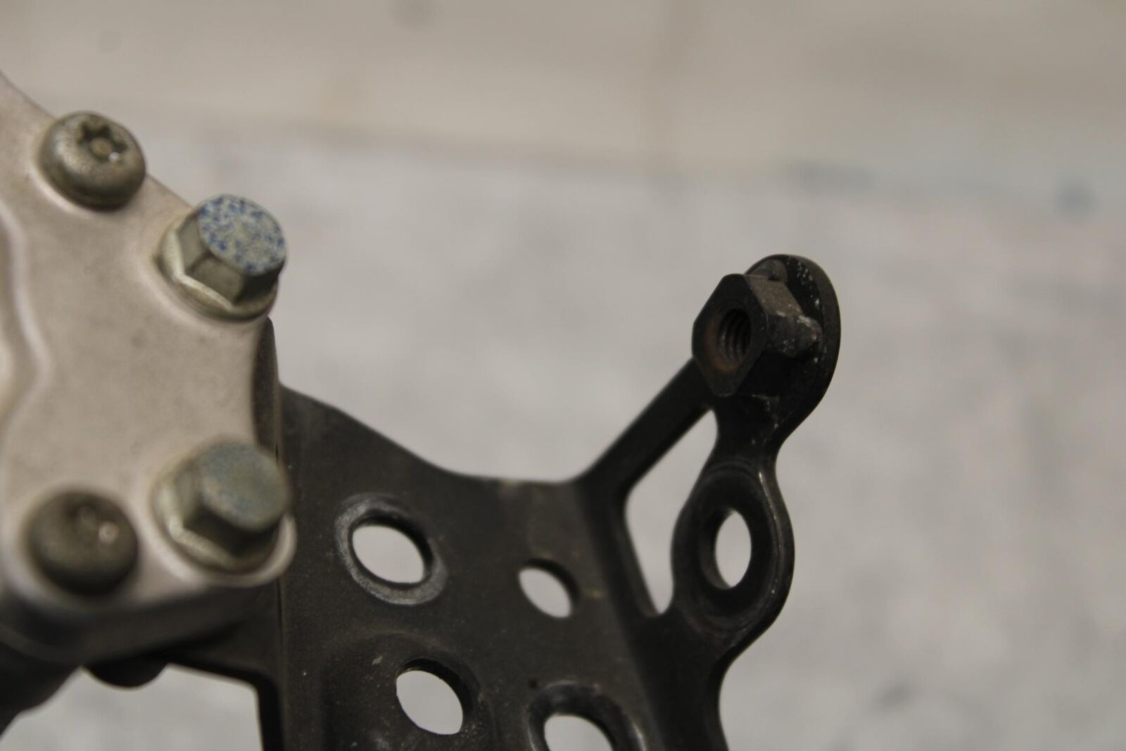 2008 Honda CBR1000RR STEERING DAMPER STABILIZER 53700-MFL-013 BB579