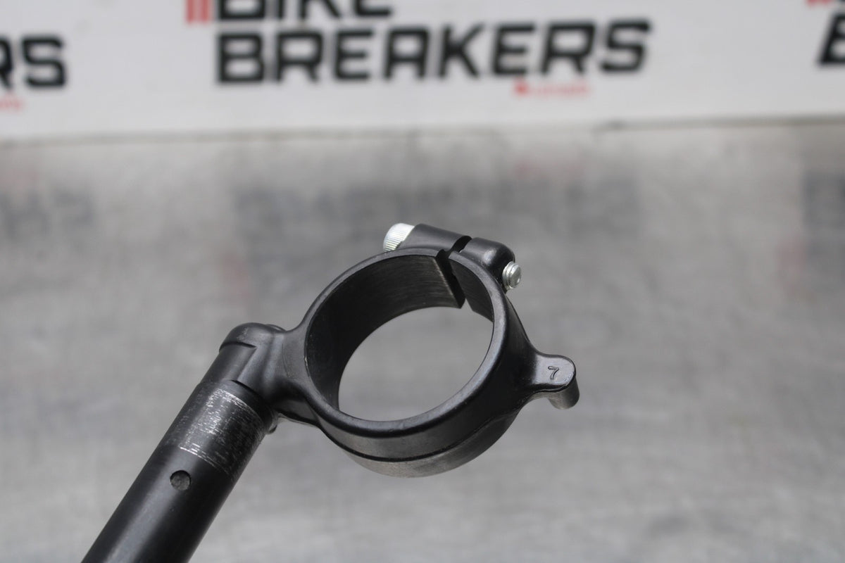 11-25 SUZUKI GSXR 600  RIGHT CLIP ON HANDLEBAR BB830