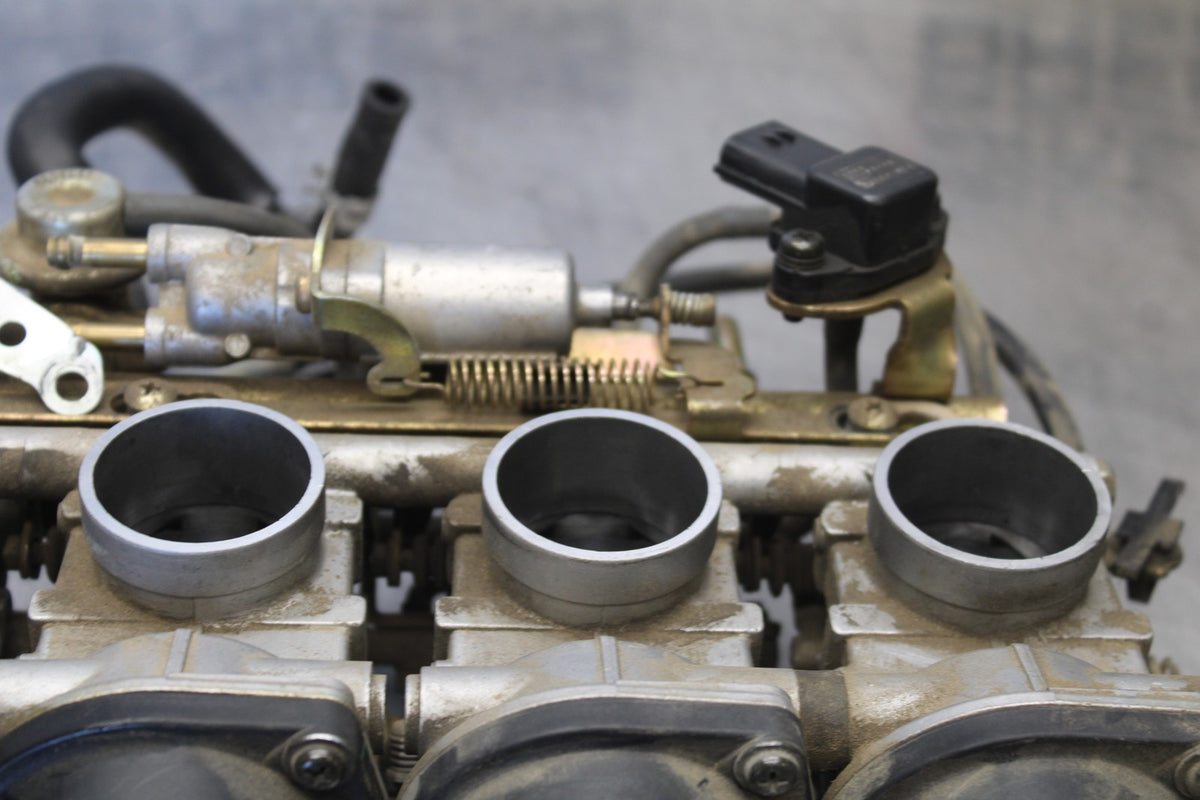 03-04 YAMAHA YZF R6 MAIN FUEL INJECTORS / THROTTLE BODIES BB890