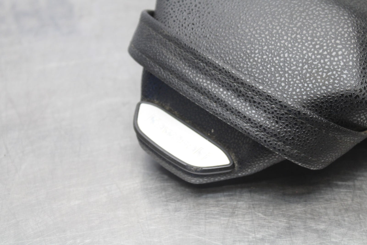 25 KAWASAKI Z900 REAR BACK PASSENGER TANDEM SEAT PAD SADDLE PILLION BB928