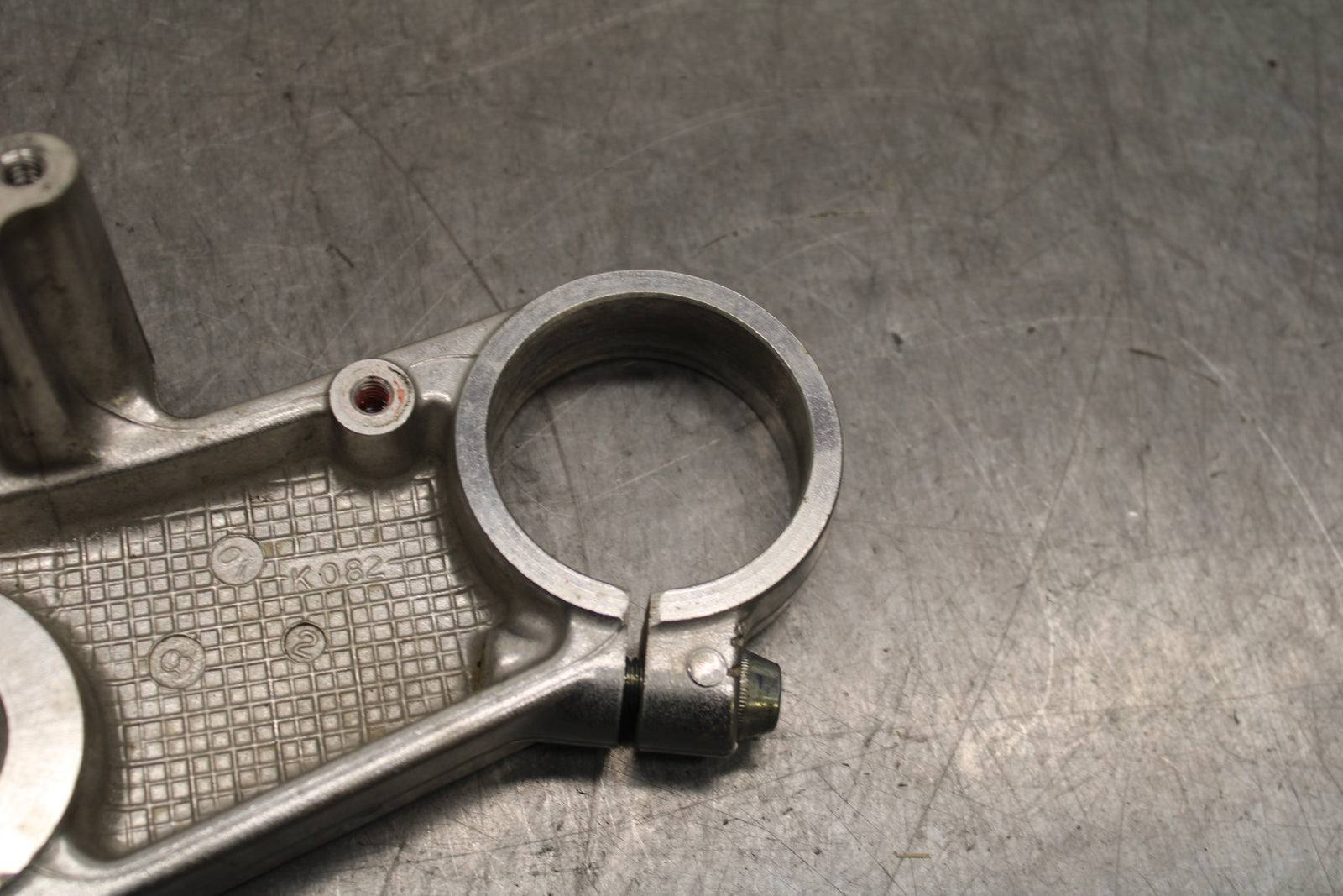 00-02 KAWASAKI NINJA ZX6R FORKS UPPER TRIPLE TREE CLAMP BB750