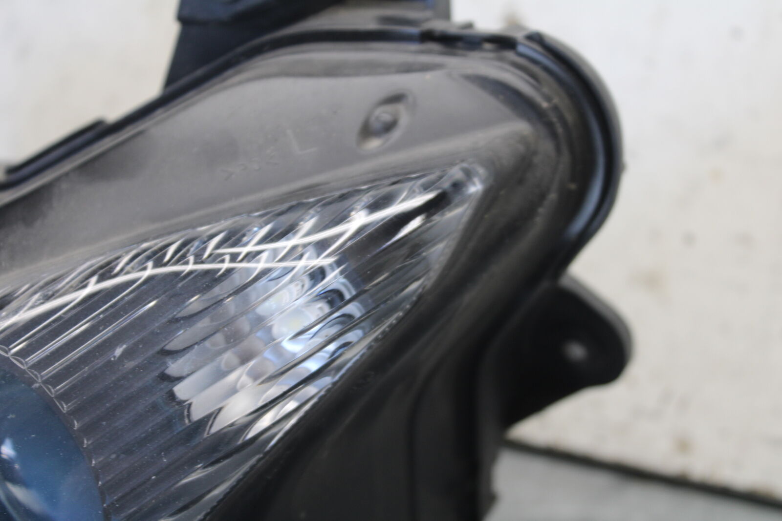 09-12 KAWASAKI NINJA ZX6R FRONT HEADLIGHT HEAD LIGHT LAMP 23007-0101 BB698