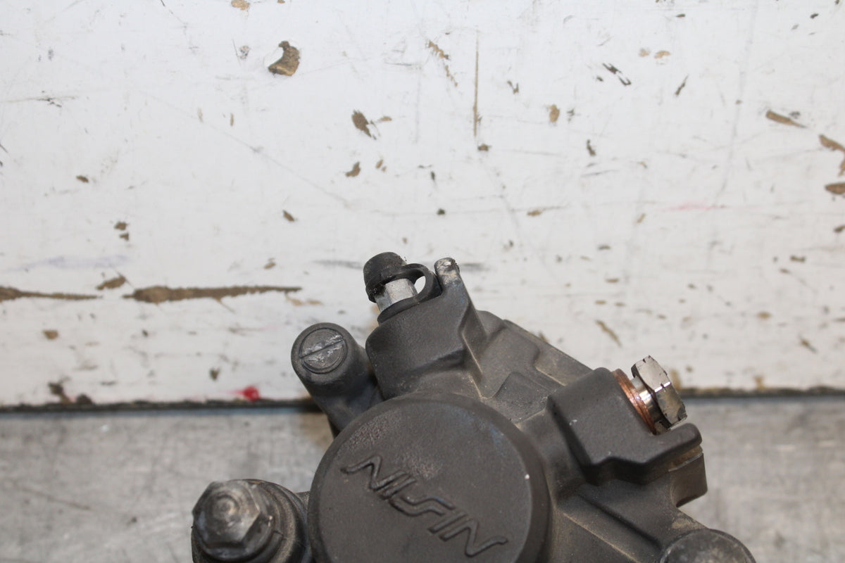 07-08 YAMAHA YZF R1 REAR BACK BRAKE CALIPER W MOUNT BRACKET BB724