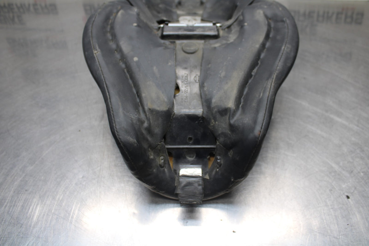 08 HARLEY-DAVIDSON SPORTSTER 1200 FRONT REAR SEAT SADDLE BB794