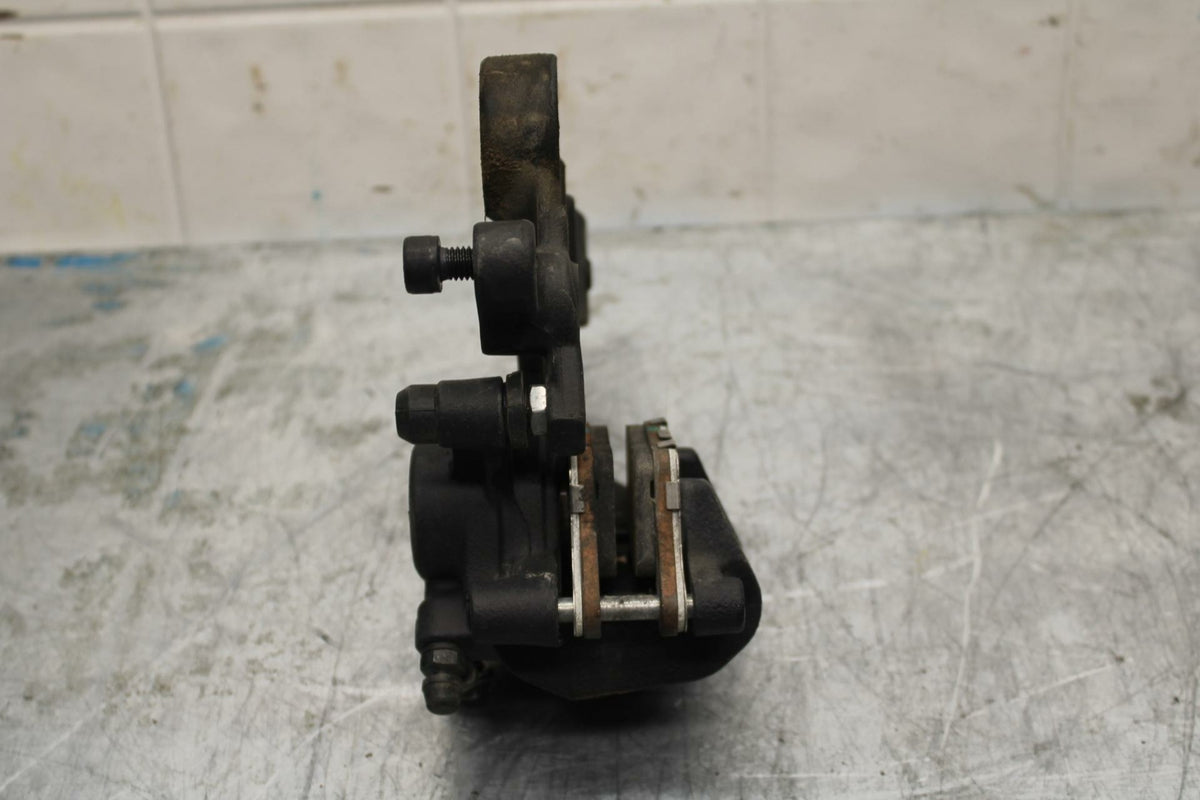 19-20 KAWASAKI NINJA ZX6R REAR BACK BRAKE CALIPER W MOUNT BRACKET BB419