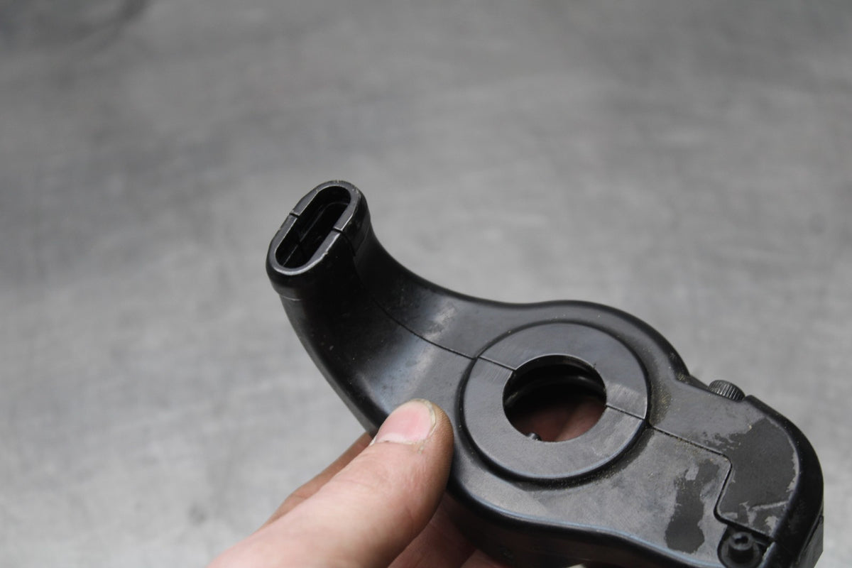 18 YAMAHA SUPER TENERE THROTTLE CABLE LINE HOUSING GUIDE BB832