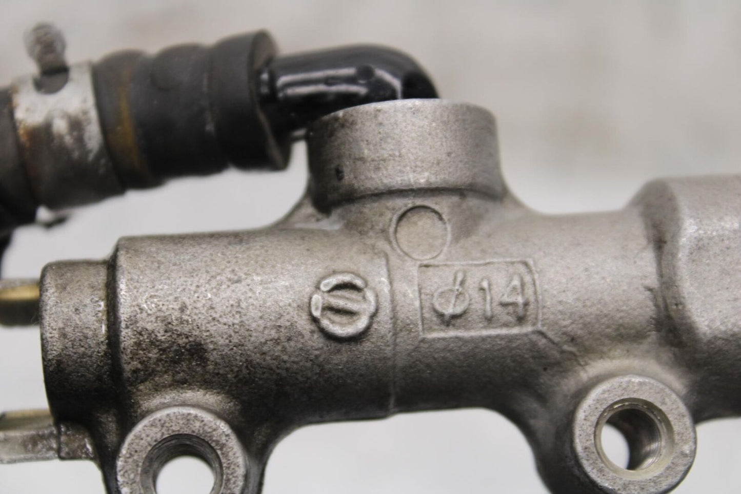 2000 Kawasaki Ninja ZX12R ZX1200A REAR BRAKE MASTER CYLINDER W RESERVOIR BB565