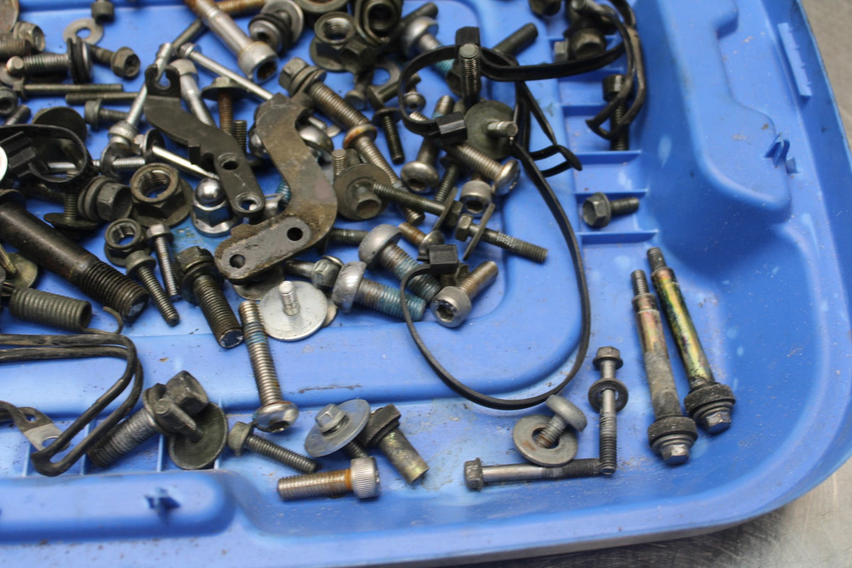 2006 Suzuki Boulevard C90  BOLTS HARDWARE MOTOR SCREWS BB849