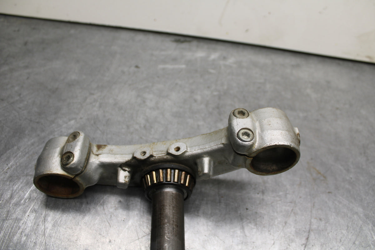 1984 Yamaha Virago 1000 FRONT FORKS CLAMP LOWER TRIPLE TREE STEM BB117