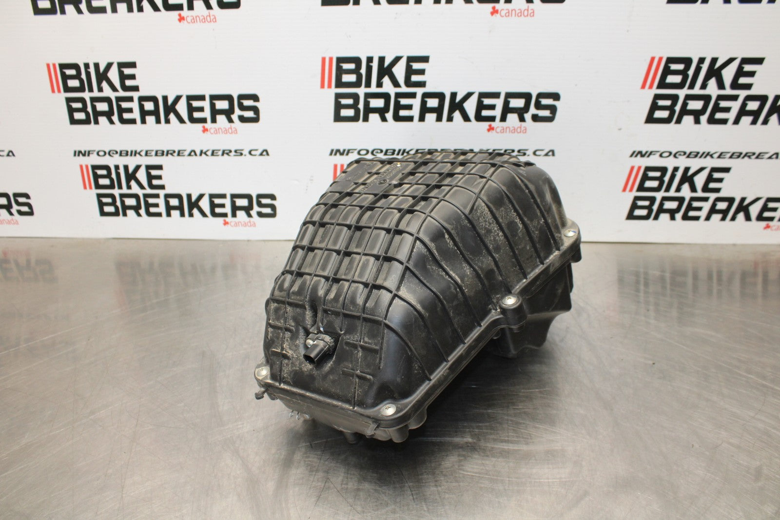 18-23 KAWASAKI NINJA 400 EX400 ABS AIRBOX AIR INTAKE FILTER BOX BB177