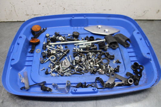 19-24 YAMAHA R3 MOUNTING BOLTS HARDWARE MOTOR SCREWS BB736