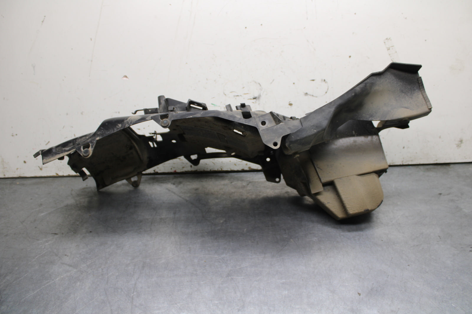 16-17 KAWASAKI VULCAN S 650 EN650 ABS BATTERY TRAY BOX HOLDER BB731