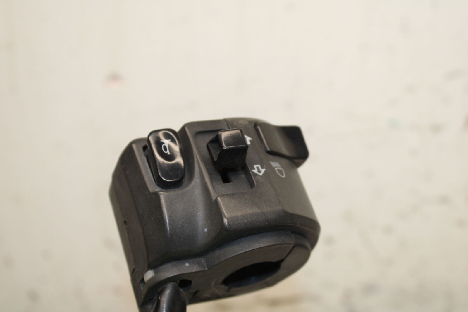 12-13 KAWASAKI Z1000 LEFT CLIP ON HANDLE HORN SIGNALS SWITCH SWITCHES BB743