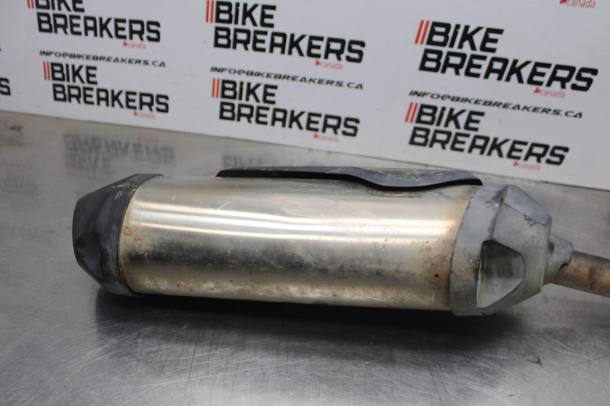 15 TRIUMPH TIGER 800 EXHAUST PIPE MUFFLER SLIP ON CAN SILENCER BB873