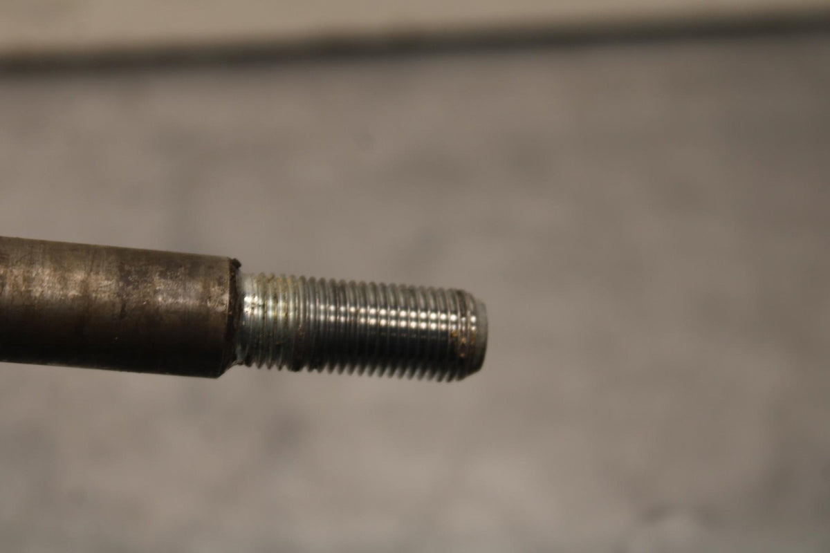 1983 Honda V45 Magna VF750C FRONT WHEEL RIM AXLE PIVOT BOLT 44301-461-770 BB91