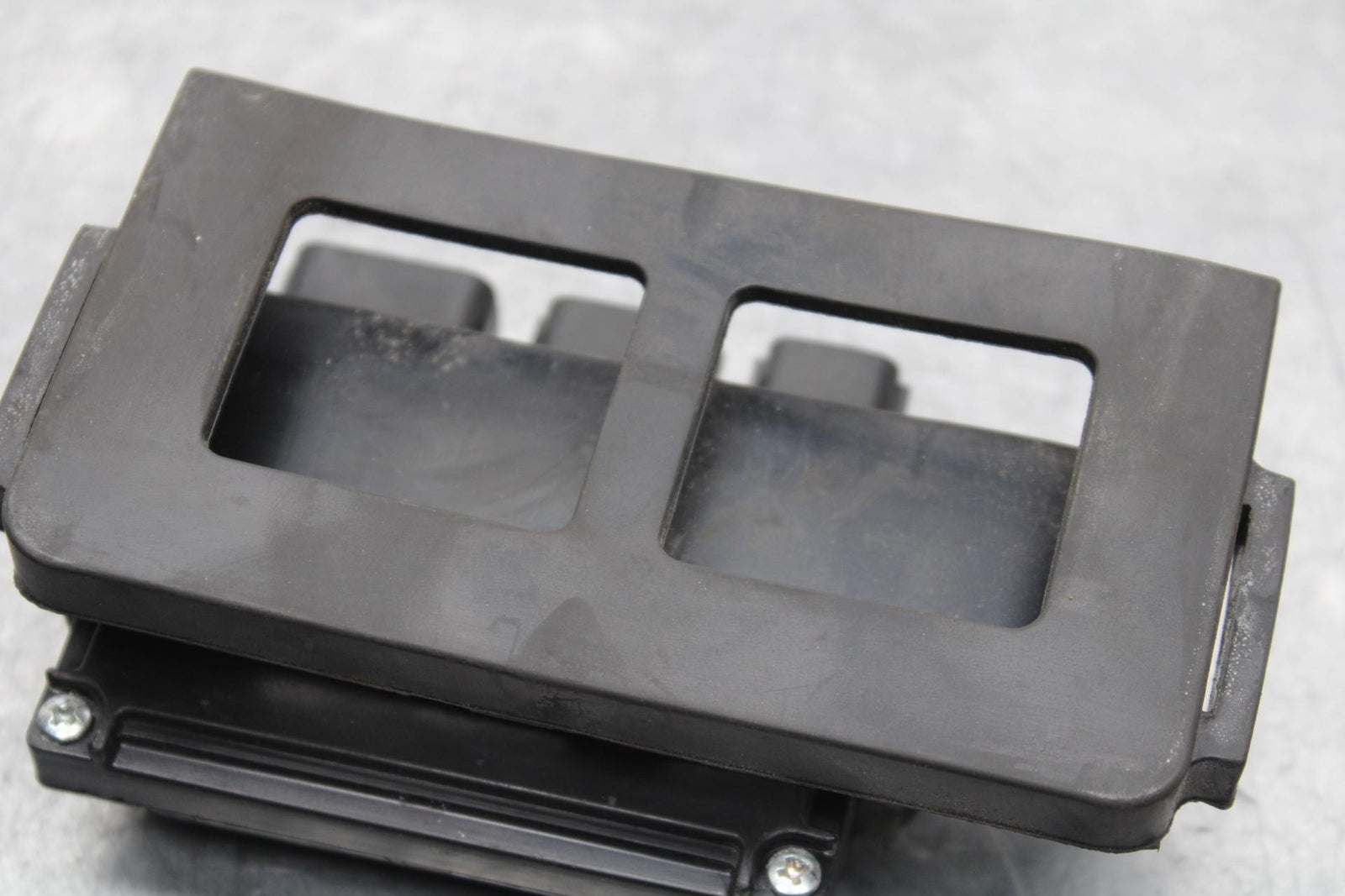 19-22 KAWASAKI Z400 RELAY ASSEMBLY BOX BB586