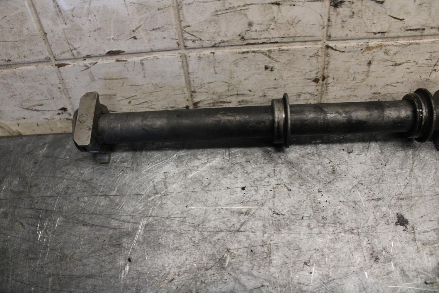 2007 Honda CBR600RR REAR AXLE BACK WHEEL RIM PIVOT BOLT AXEL 42301-MEE-D00 BB542