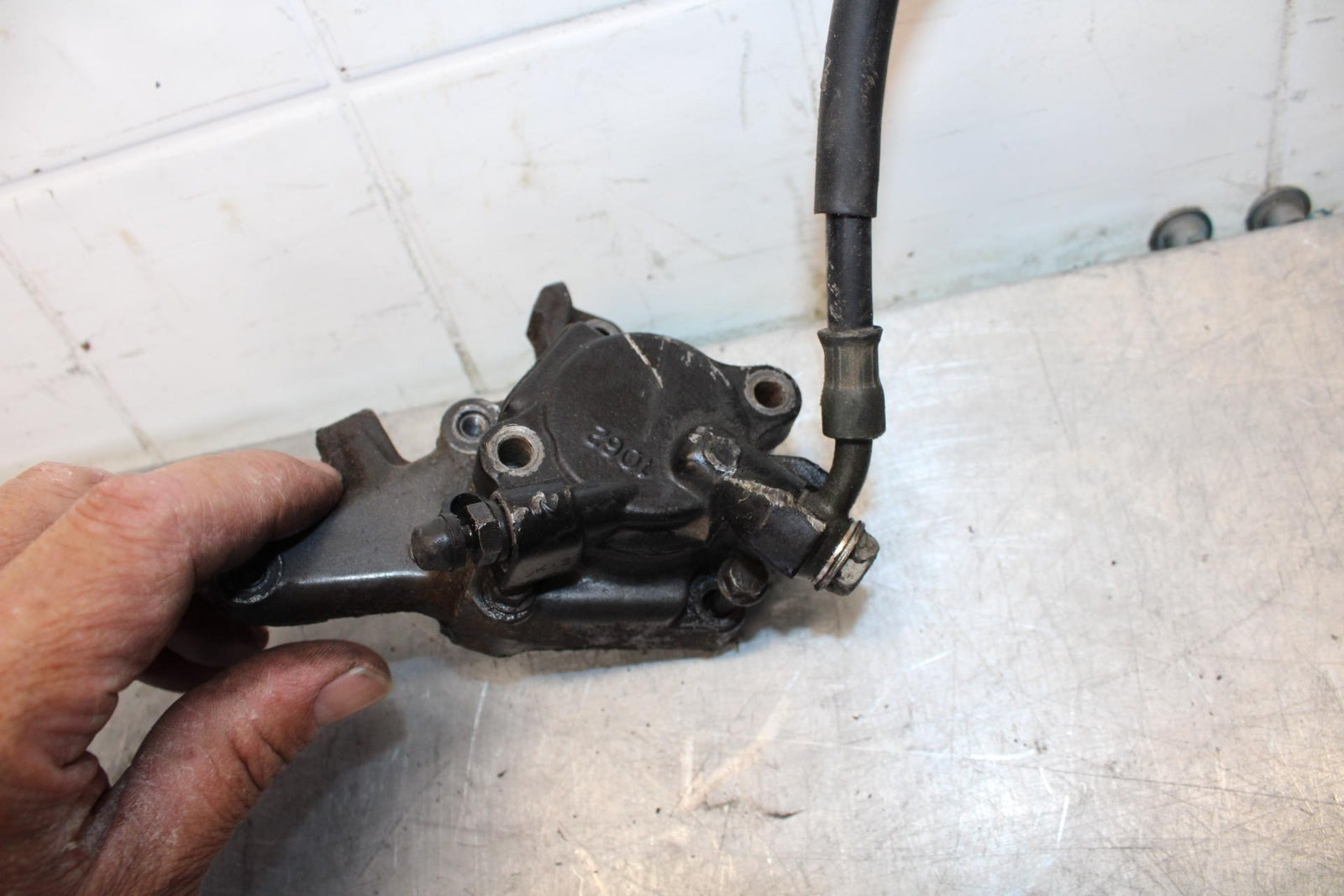 96-03 KAWASAKI NINJA ZX7R CLUTCH SLAVE PISTON CYLINDER BB438