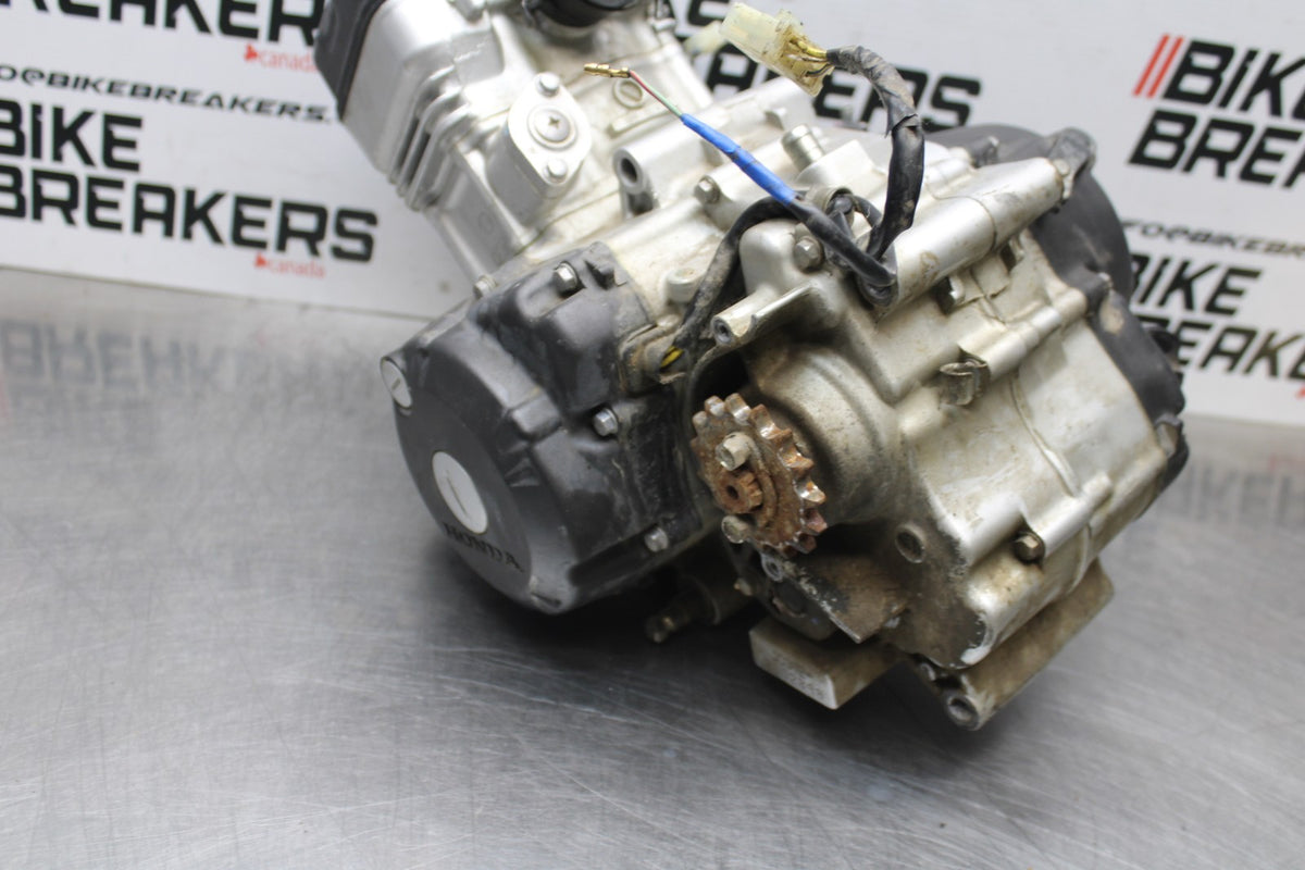 08 HONDA CBR125R ENGINE MOTOR BB804