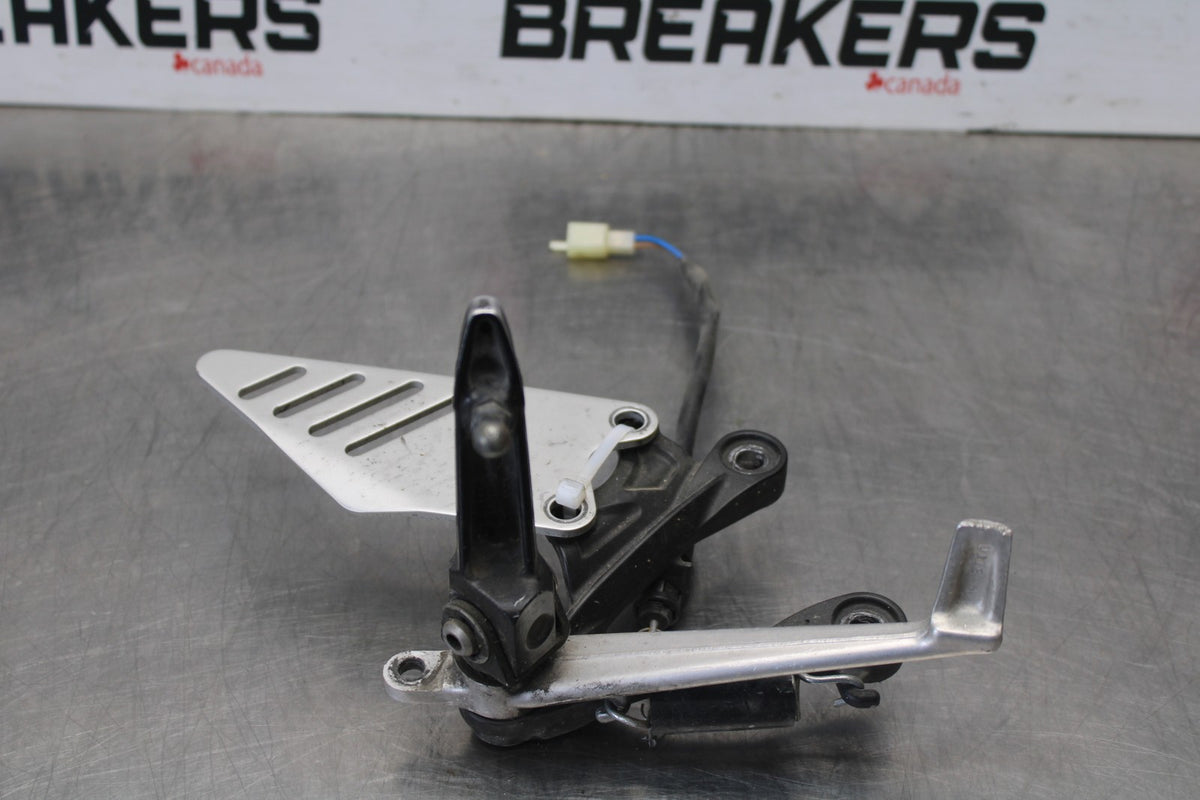 13-18 KAWASAKI NINJA ZX6R RIGHT REARSET REAR SET DRIVER FOOT PEG REST STOP BB908