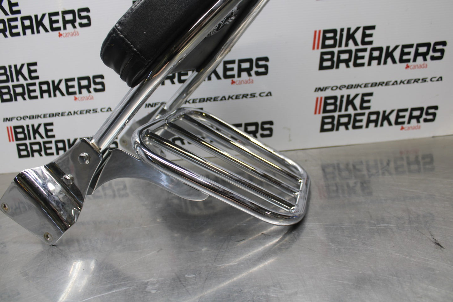 03-08 KAWASAKI VULCAN 1600 BACK REST SISSY BAR/ REAR RACK BB196