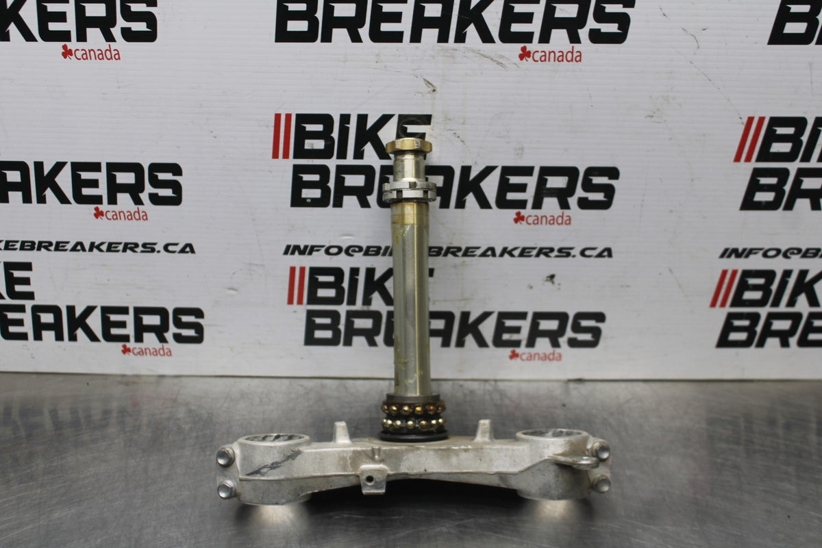 01-03 SUZUKI GSXR600 FRONT FORKS CLAMP LOWER TRIPLE TREE STEM BB841