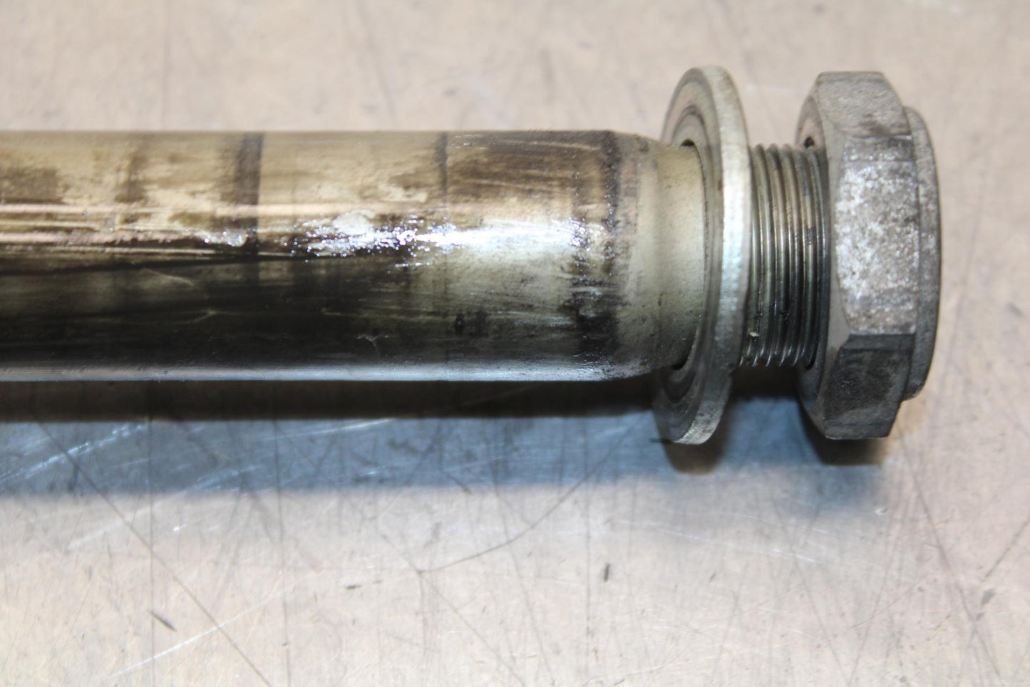 2008 Suzuki GSXR600 REAR AXLE BACK WHEEL RIM PIVOT BOLT AXEL 64711-49G00 BB593