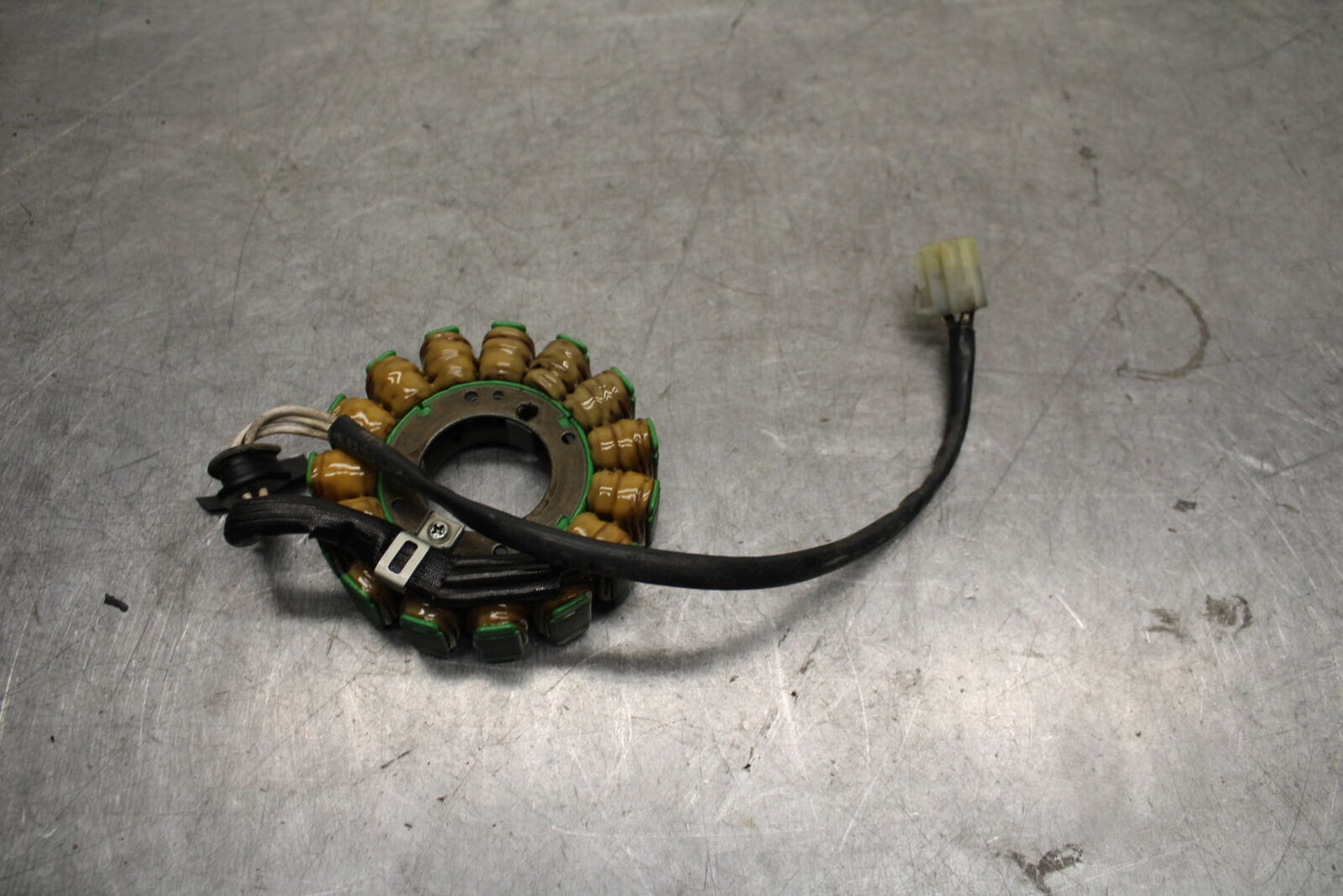 05-06 SUZUKI GSXR1000 STATOR GENERATOR ALTERNATOR MAGNETO 31401-41G00 BB677