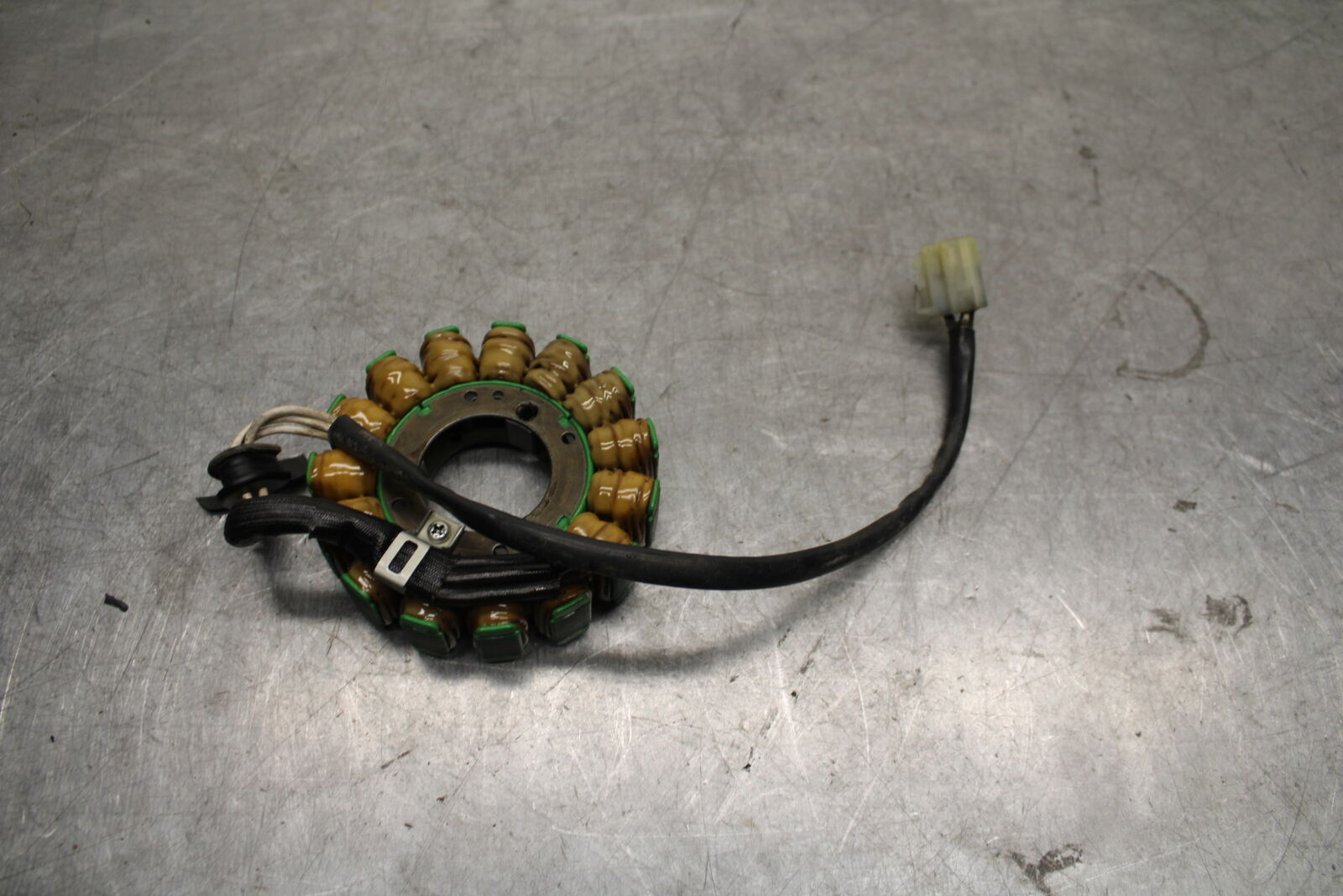 05-06 SUZUKI GSXR1000 STATOR GENERATOR ALTERNATOR MAGNETO 31401-41G00 BB677