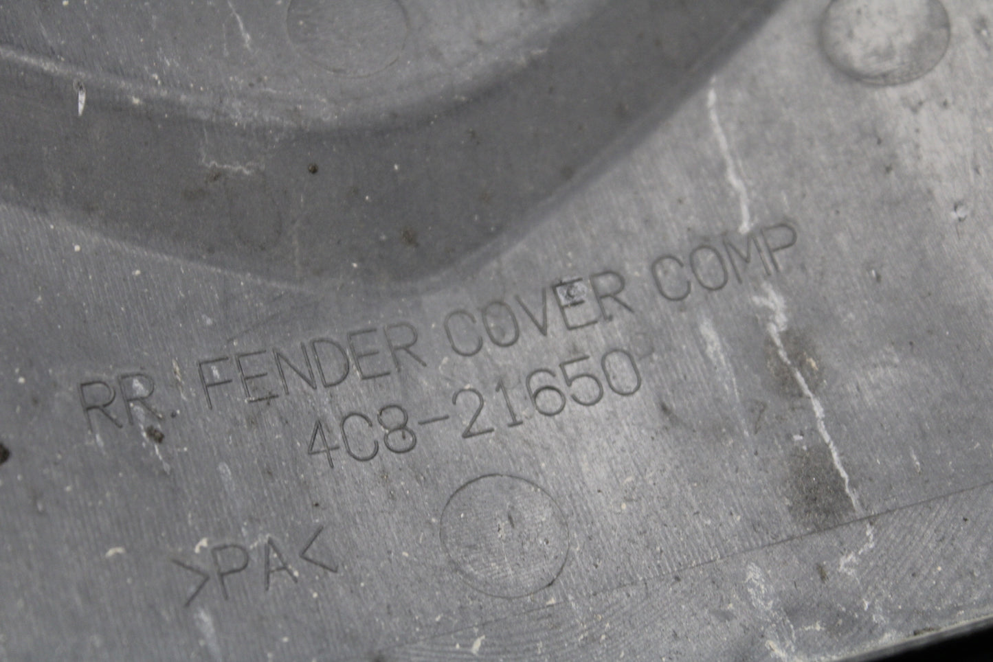 07-08 YAMAHA YZF R1 REAR BACK WHEEL TIRE HUGGER FENDER BB724