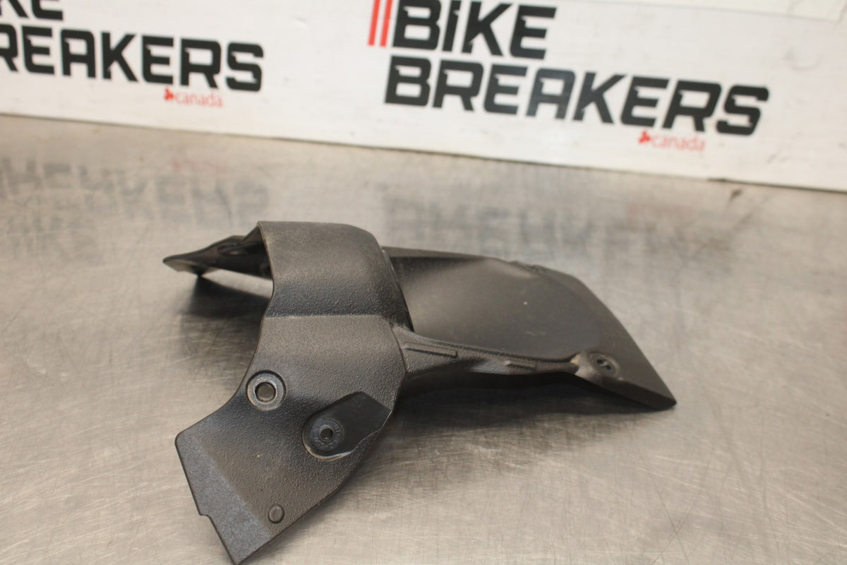 25 KAWASAKI Z900 IGNITION TRIM PANEL COVER BB928