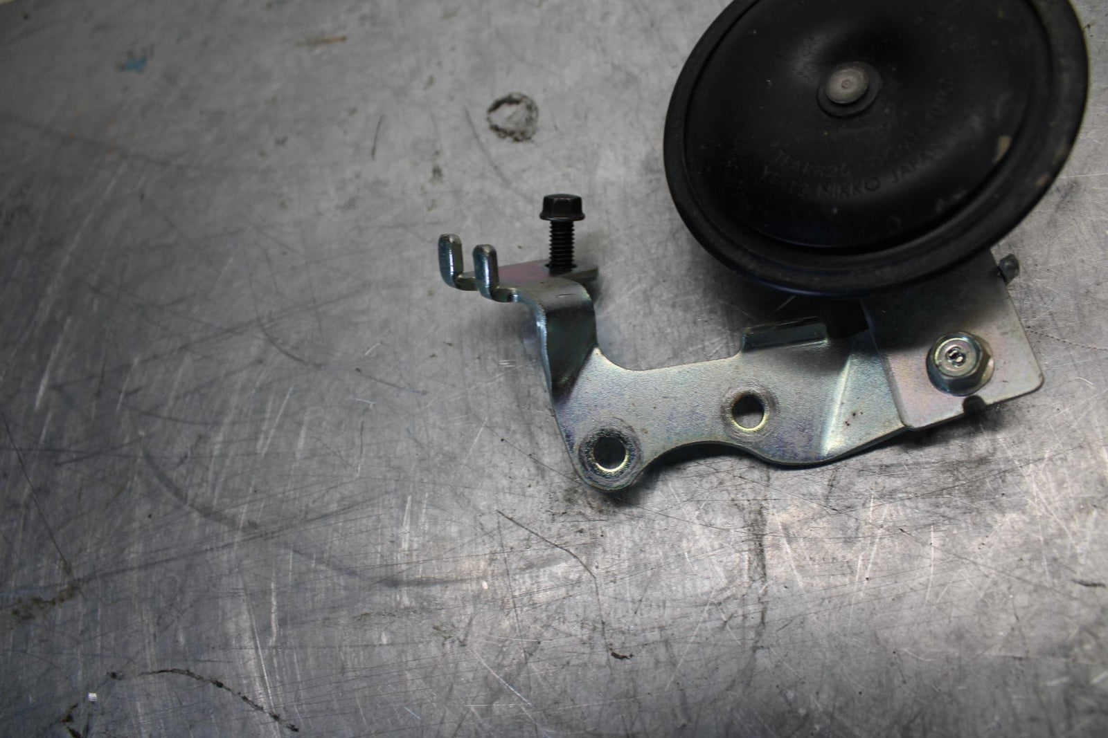 08-16 YAMAHA YZF R6 HORN SIGNAL 4TH-83371-00-00 BB436