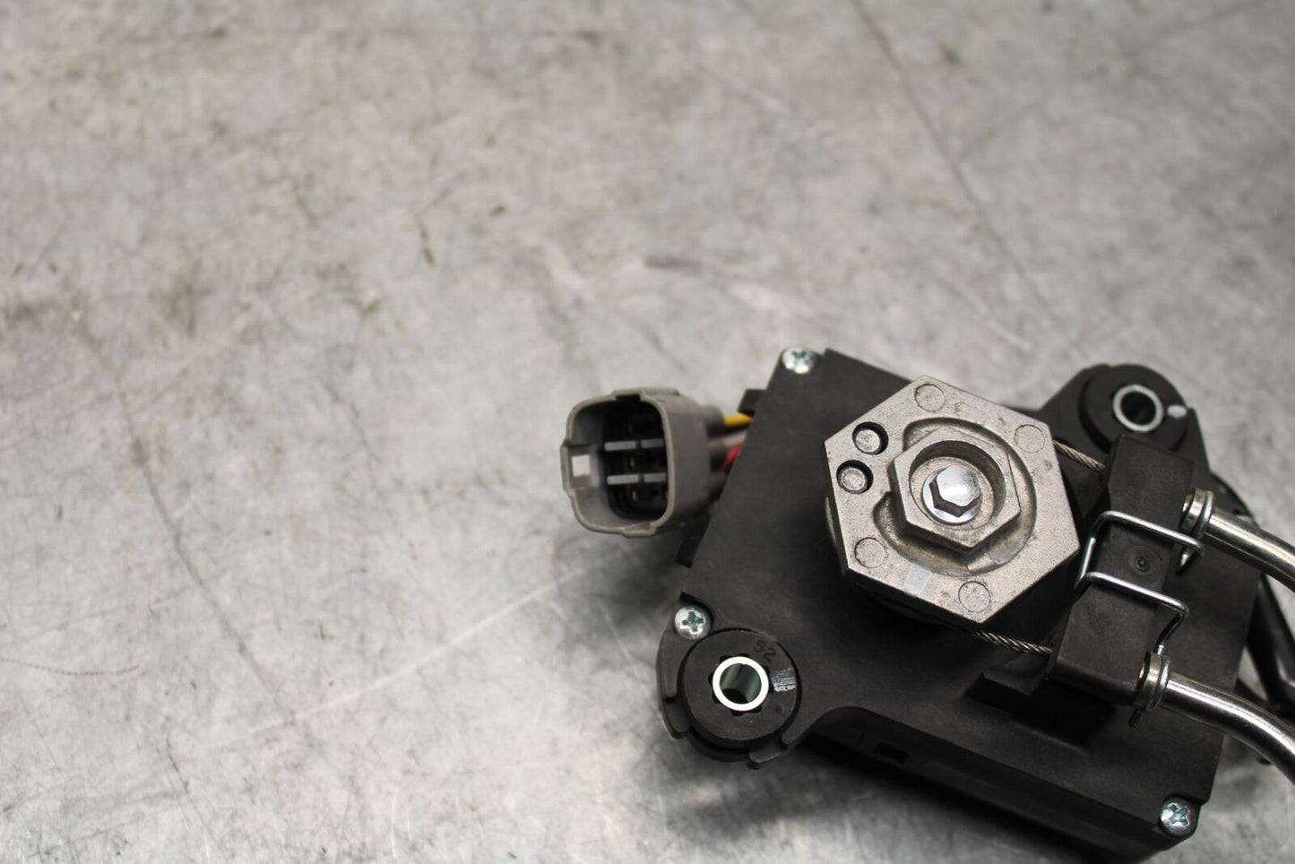 11-23 SUZUKI GSXR 750 EXHAUST VALVE SERVO MOTOR BB55